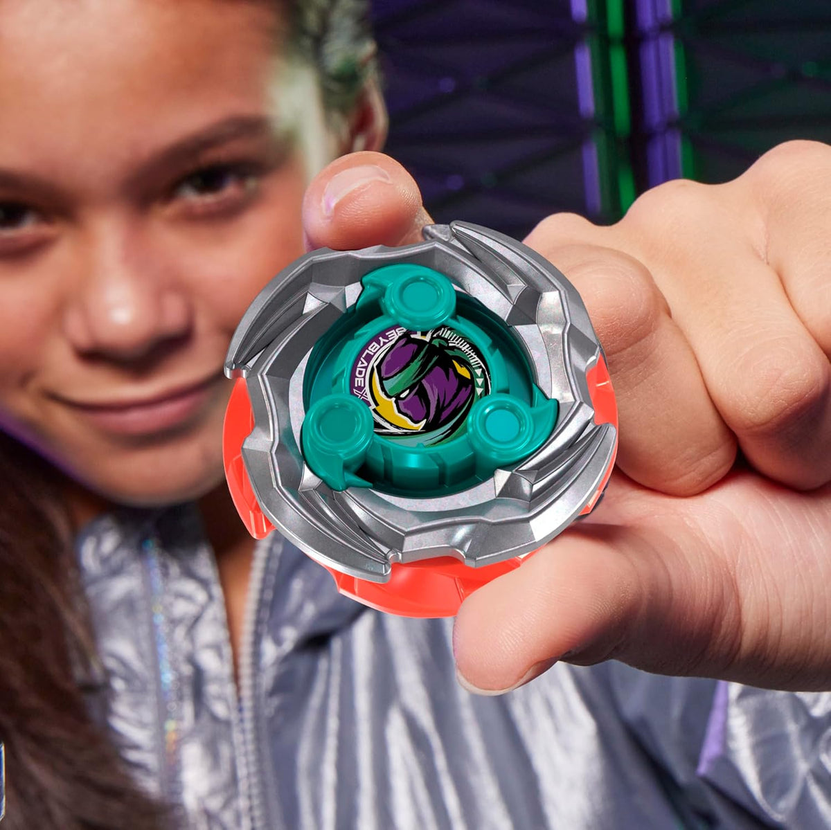BEYBLADE-X - SNEAK ATTACK BATTLE SET (1 ARENA BEYSTADIUM, 2 TROTTOLE, 2 LANCIATORI) - Immagine 2