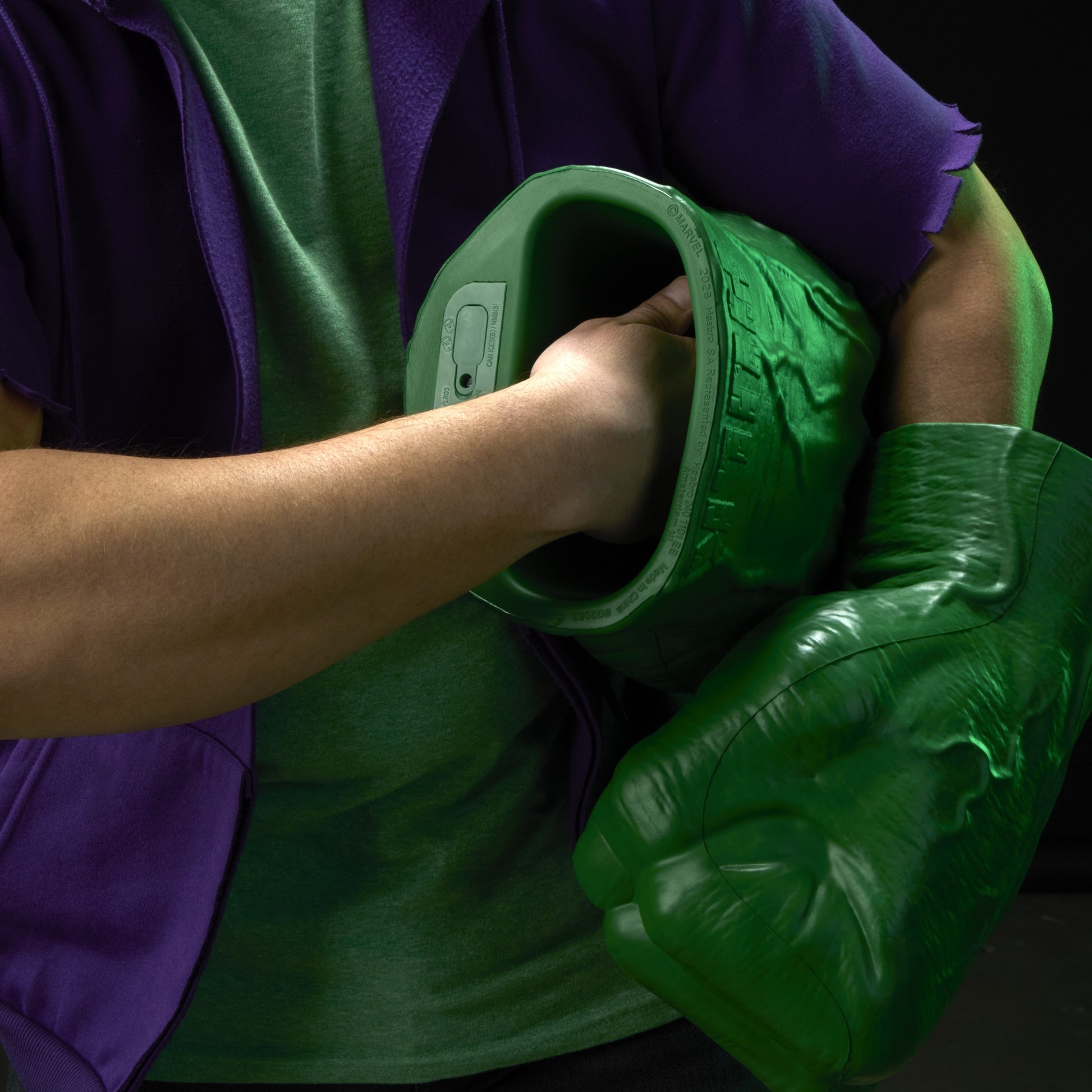 AVENGERS - HULK - PREMIUM ROLEPLAY - PUGNI - Immagine 3