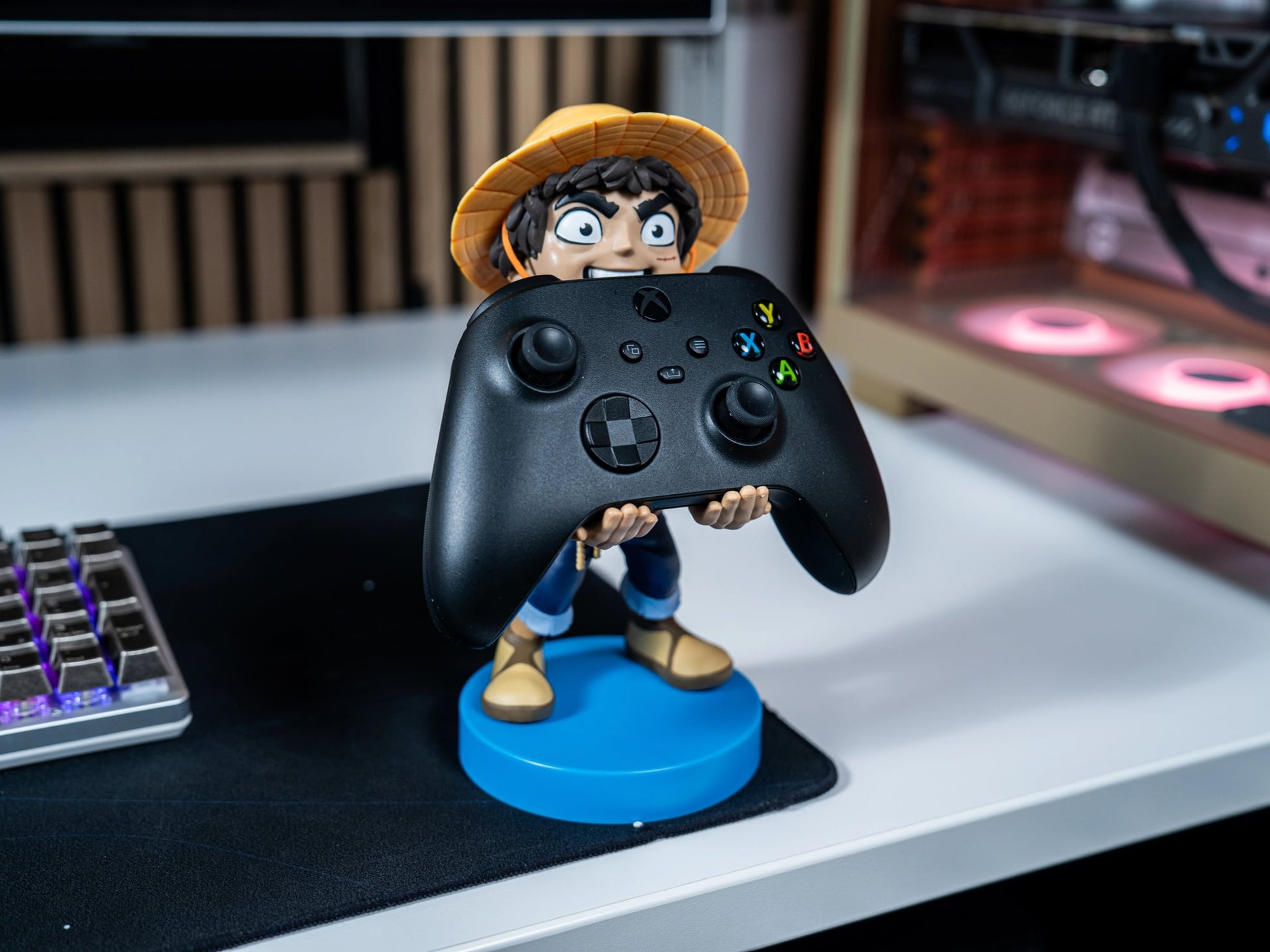 ONE PIECE - LUFFY - CABLE GUYS AND CHARGING HOLDER - Immagine 2
