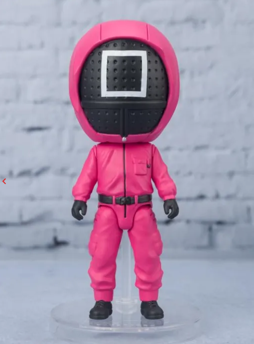 86663 - SQUID GAME - FIGUARTS MINI - MASKED MANAGER - MINIFIGURE 9CM