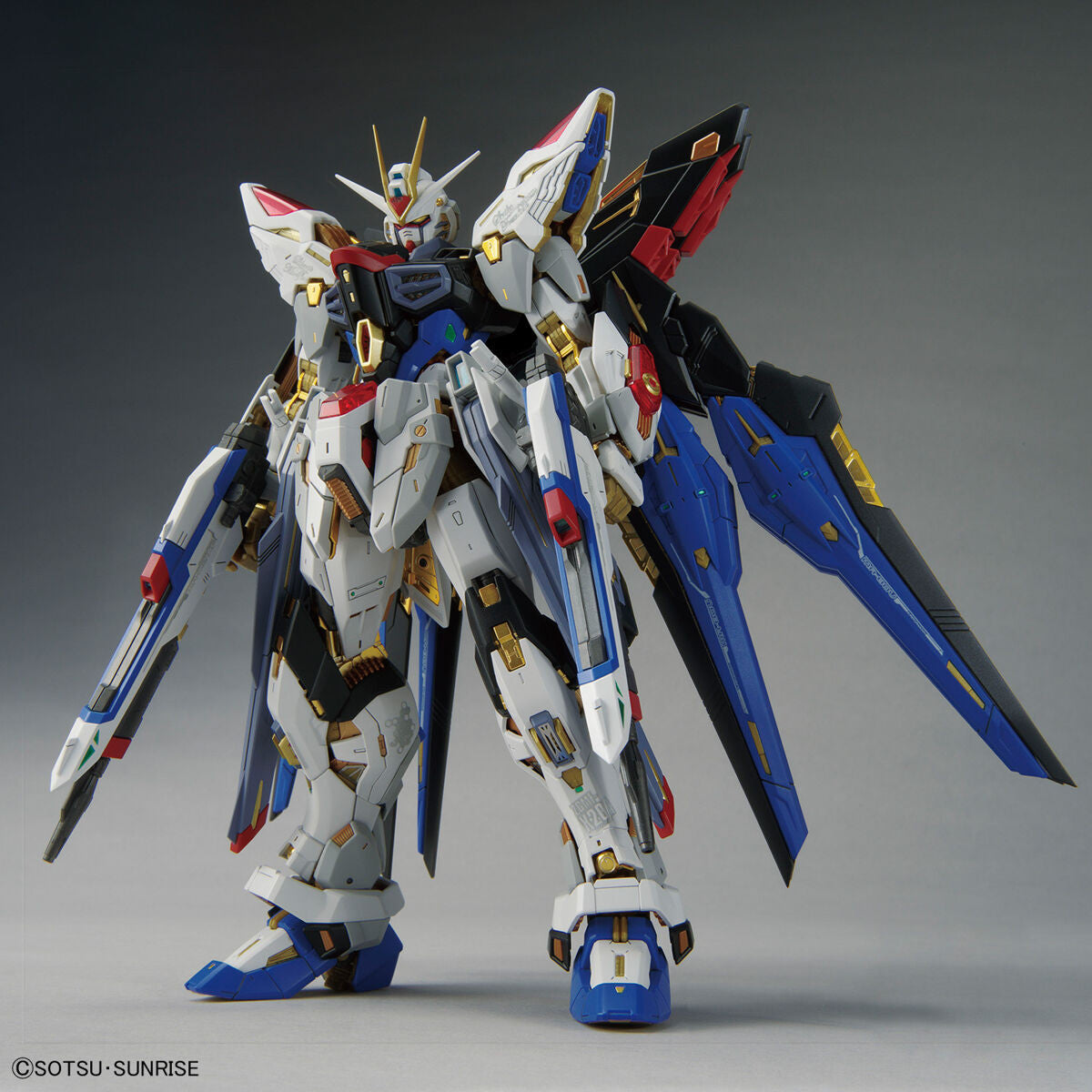 MK63368 - MASTER GRADE - STRIKE FREEDOM GUNDAM - MODEL KIT 1/100