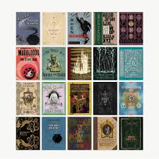 HPC04 - HARRY POTTER - WIZARDING BOOKS: HOGWARTS SCHOOL OF WITCHCRAFT & WIZARDRY - POSTCARD - Immagine 2